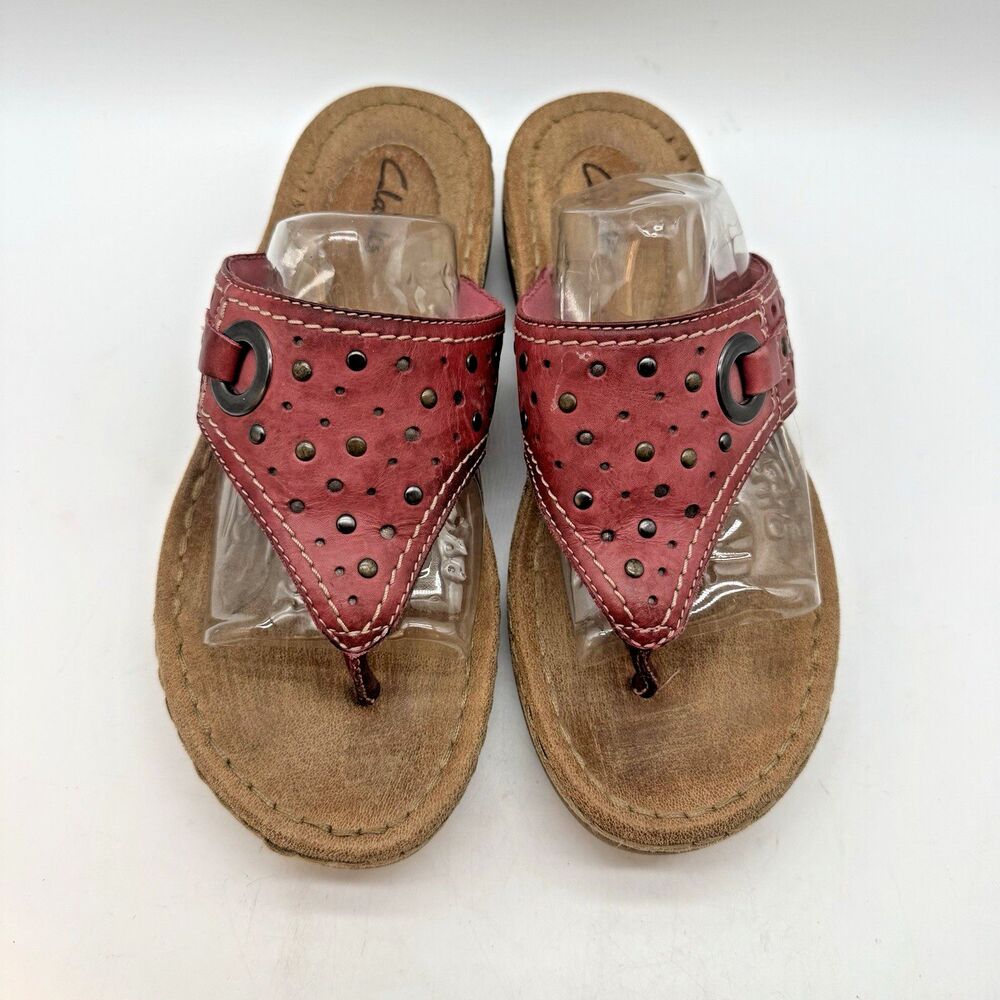 Clarks Red Perforated Leather Thong Sandals - Picture 5 of 11